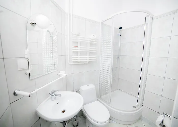 宾馆 Polonez 热舒夫